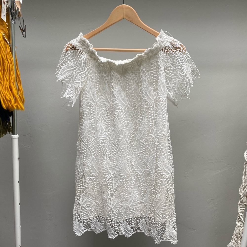 ASTR white off the shoulder lace dress